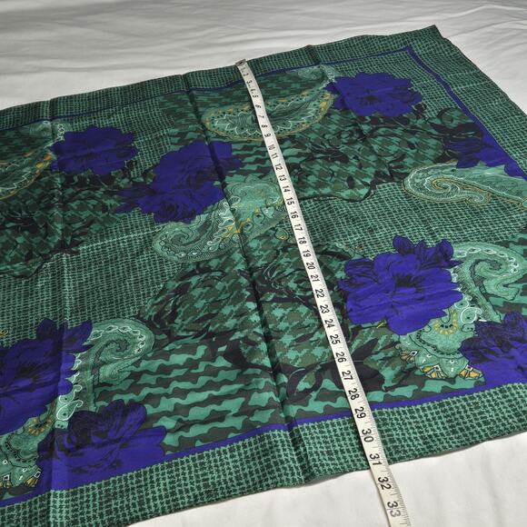 VTG Christian Dior Echarpes Scarf Floral Paisley Purple Green 100% Silk Square - Picture 8 of 8